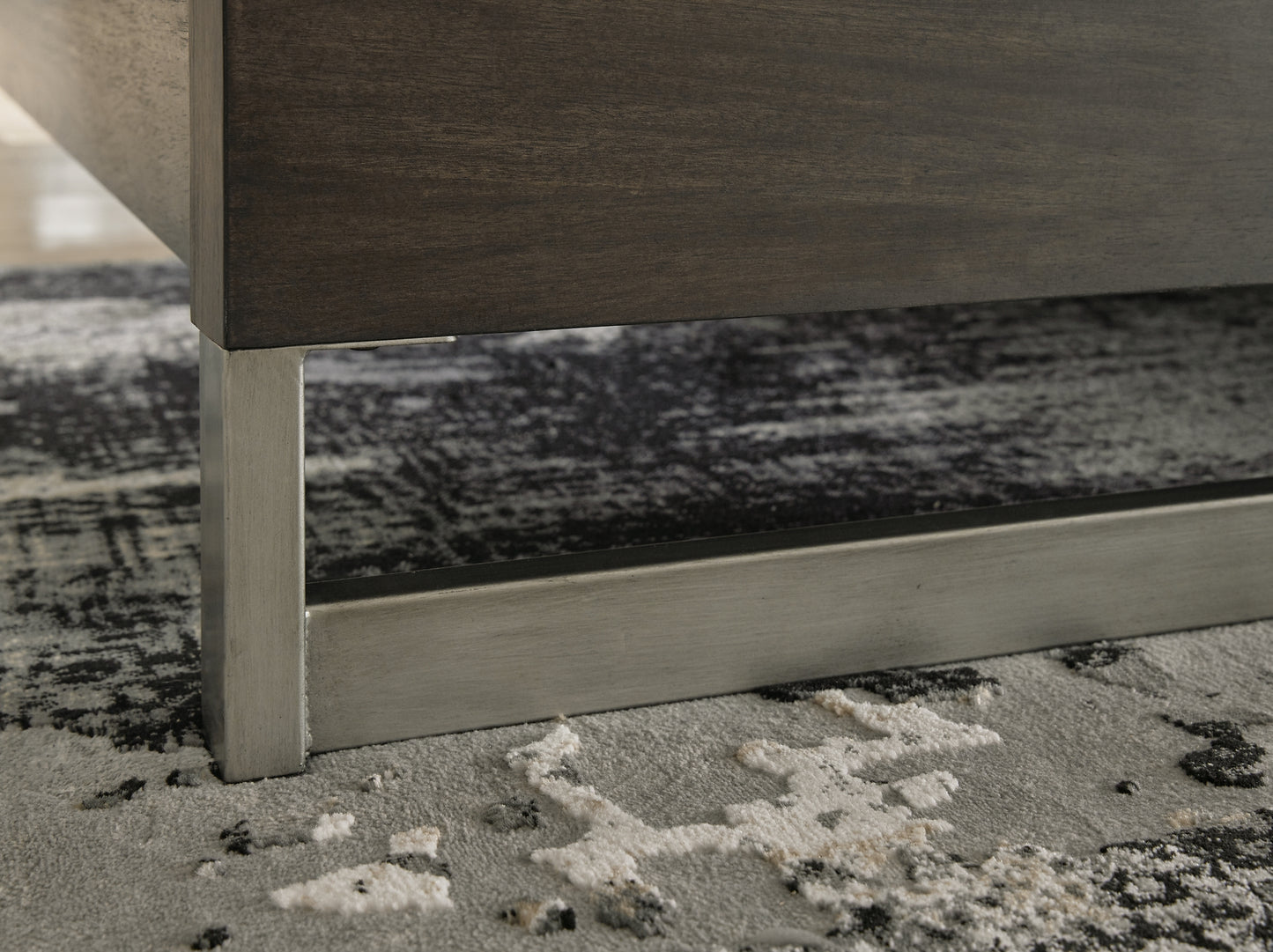 Arkenton California King Panel Bed with Mirrored Dresser, Chest and Nightstand