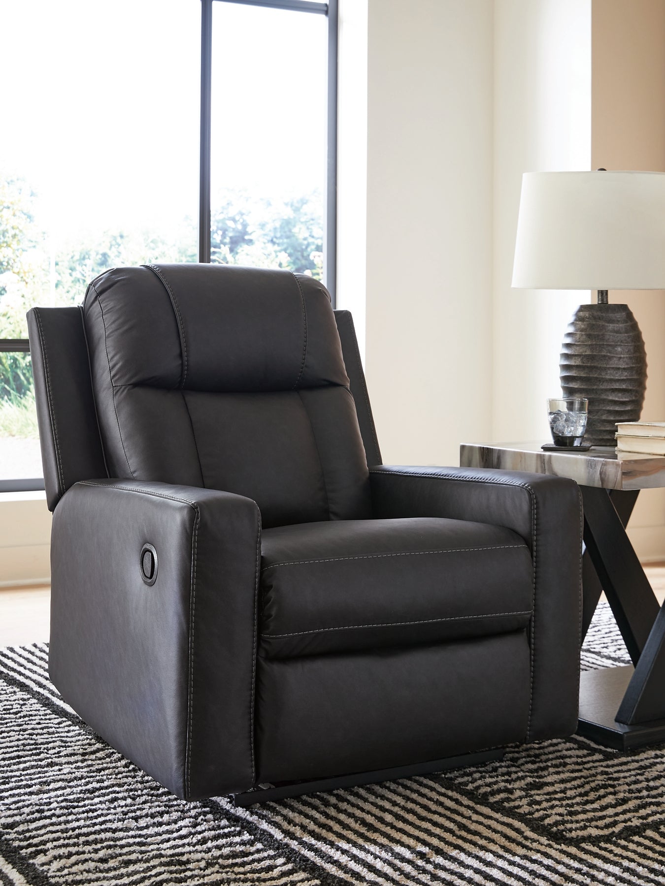 Mackmenville Zero Wall Recliner